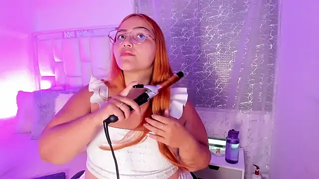 LeahxBarker online show from October 22, 2025, 1:49 am