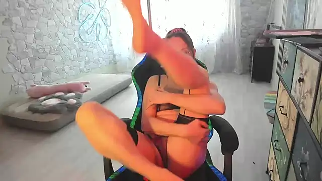 JessicaFamee online show from April 12, 2026, 9:01 am