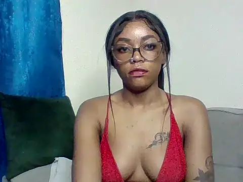 Snapshot of _crystal_princesss chatting on December 4, 2025, 11:59 pm crystal princesss online show from December 4, 2025, 11:59 pm