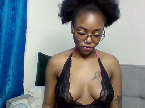 Snapshot of _crystal_princesss chatting on December 14, 2025, 1:56 am crystal princesss online show from December 14, 2025, 1:56 am