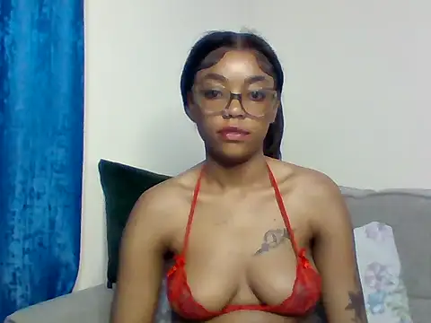 Snapshot of _crystal_princesss chatting on November 18, 2025, 1:21 am crystal princesss online show from November 18, 2025, 1:21 am