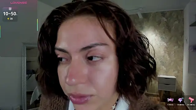 Snapshot of april_dumont chatting on November 19, 2025, 12:05 pm april dumont online show from November 19, 2025, 12:05 pm