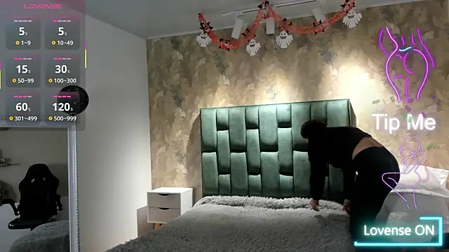 Snapshot of april_dumont chatting on October 27, 2025, 11:44 am april dumont online show from October 27, 2025, 11:44 am