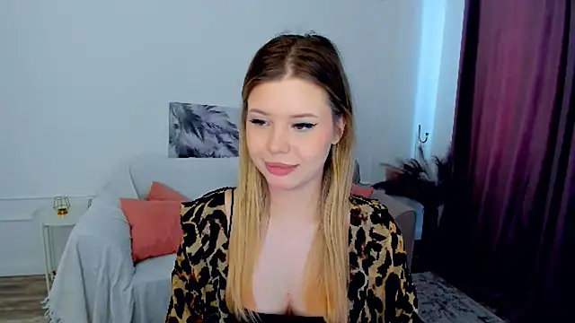 FollowLovee online show from March 23, 2026, 4:12 am