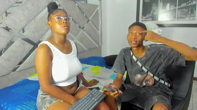 EvaxEmma online show from January 7, 2026, 3:39 pm