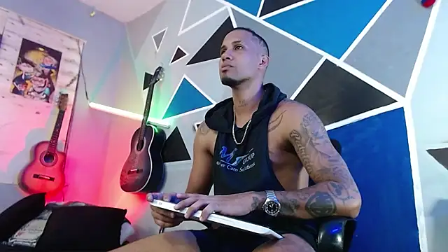 Snapshot of MagnusFrost chatting on December 5, 2025, 9:34 pm MagnusFrost online show from December 5, 2025, 9:34 pm