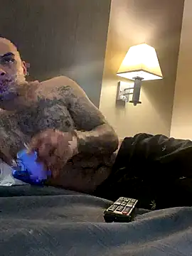 Snapshot of Houstonslong1 chatting on September 17, 2025, 8:49 am Houstonslong1 online show from September 17, 2025, 8:49 am