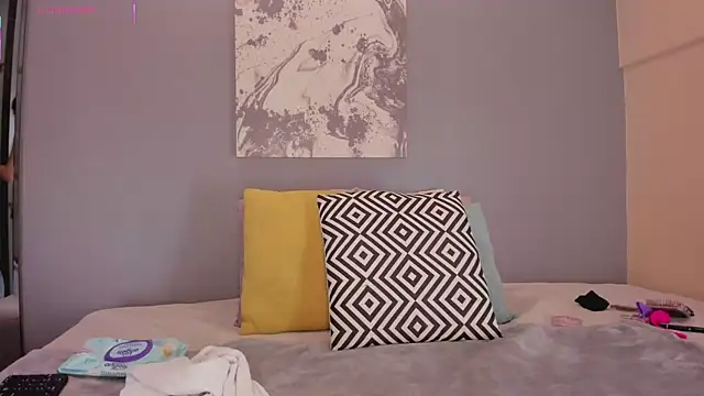 Snapshot of LynnSam_ chatting on October 25, 2025, 11:16 pm LynnSam online show from October 25, 2025, 11:16 pm