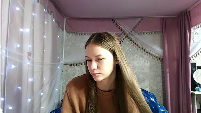 leila bambi  online show from November 11, 2025, 8:42 am