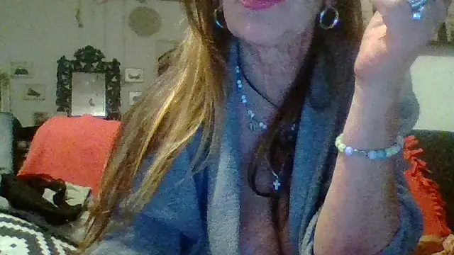 Snapshot of gildamilf chatting on November 11, 2025, 7:19 pm gildamilf online show from November 11, 2025, 7:19 pm