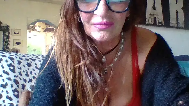 Snapshot of gildamilf chatting on January 8, 2026, 2:01 pm gildamilf online show from January 8, 2026, 2:01 pm