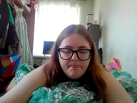 Snapshot of DesireMelissa chatting on June 23, 2026, 7:17 am DesireMelissa online show from June 23, 2026, 7:17 am