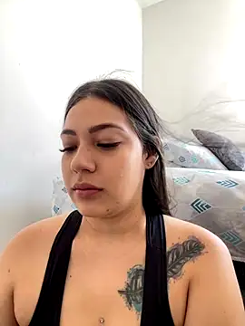 Snapshot of Latina_vanessa chatting on November 1, 2025, 6:35 pm Latina vanessa online show from November 1, 2025, 6:35 pm