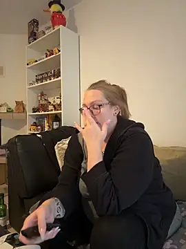 Snapshot of Big_Beautiful_MILF chatting on November 20, 2025, 12:17 pm Big Beautiful MILF online show from November 20, 2025, 12:17 pm