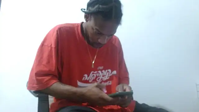 Snapshot of Larry-n-clouds chatting on February 21, 2026, 12:07 pm Larry-n-clouds online show from February 21, 2026, 12:07 pm