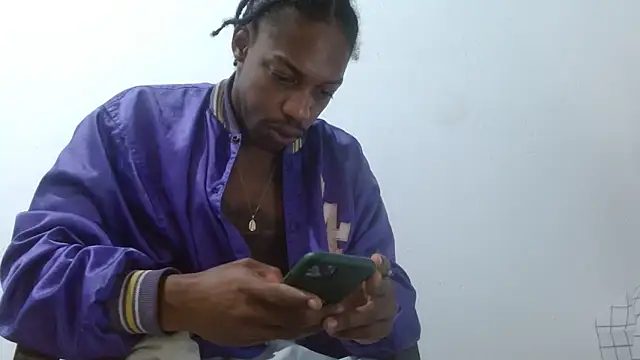 Snapshot of Larry-n-clouds chatting on February 20, 2026, 12:29 pm Larry-n-clouds online show from February 20, 2026, 12:29 pm