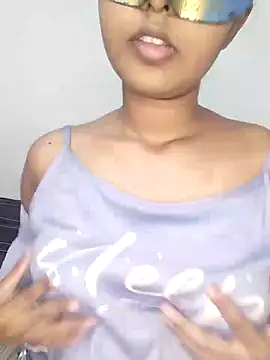 Snapshot of ASHUGIRL_JAY chatting on December 8, 2024, 5:44 pm ASHUGIRL JAY online show from December 8, 2024, 5:44 pm