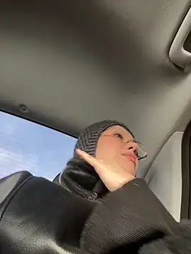 Snapshot of RinaCat chatting on November 6, 2025, 5:22 am RinaCat online show from November 6, 2025, 5:22 am