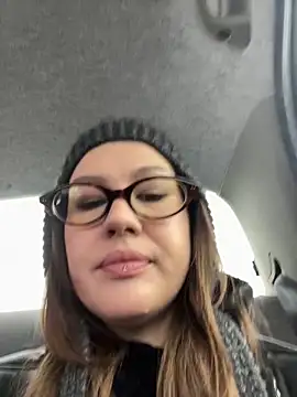 Snapshot of RinaCat chatting on November 21, 2025, 5:28 am RinaCat online show from November 21, 2025, 5:28 am