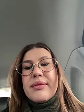 Snapshot of RinaCat chatting on November 11, 2025, 5:13 am RinaCat online show from November 11, 2025, 5:13 am