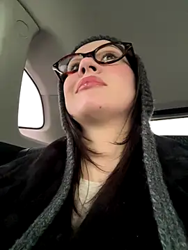 Snapshot of RinaCat chatting on November 26, 2025, 5:40 am RinaCat online show from November 26, 2025, 5:40 am