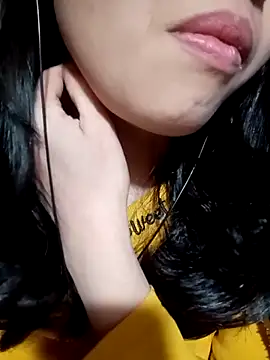 Snapshot of Hana_love20 chatting on November 30, 2025, 2:07 pm Hana love20 online show from November 30, 2025, 2:07 pm