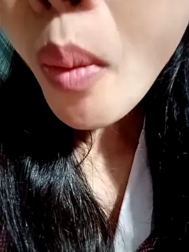 Snapshot of Hana_love20 chatting on October 26, 2025, 12:55 am Hana love20 online show from October 26, 2025, 12:55 am