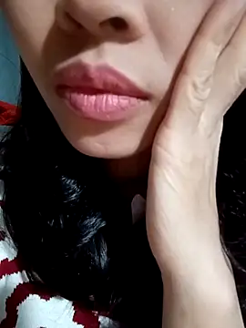 Snapshot of Hana_love20 chatting on November 13, 2025, 12:31 pm Hana love20 online show from November 13, 2025, 12:31 pm