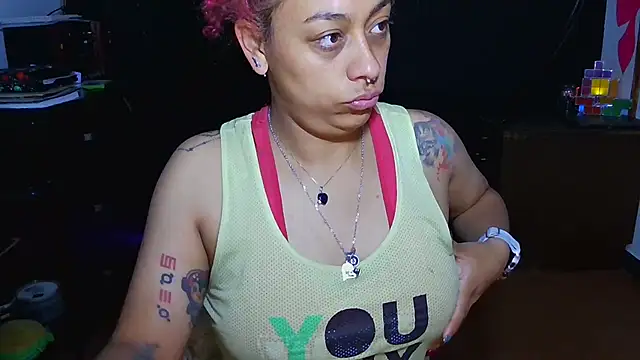 Snapshot of Cata_Blue__ chatting on February 25, 2026, 2:39 pm Cata Blue online show from February 25, 2026, 2:39 pm