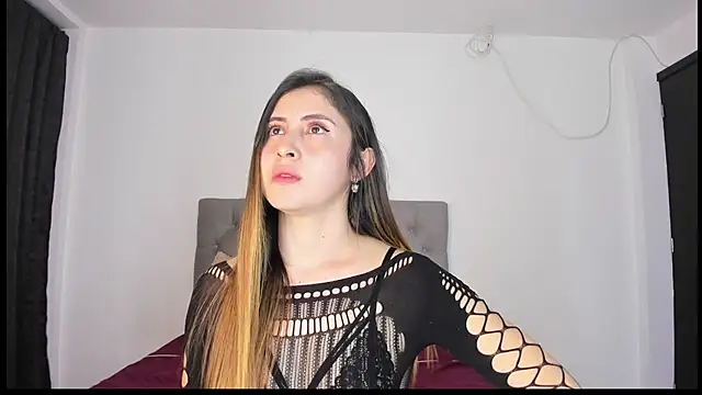 Snapshot of Nicol_Swift_ chatting on February 7, 2025, 6:35 am Nicol Swift online show from February 7, 2025, 6:35 am