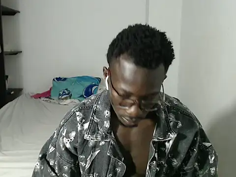 Snapshot of _Lowmaypalacios chatting on March 20, 2026, 1:12 pm Lowmaypalacios online show from March 20, 2026, 1:12 pm