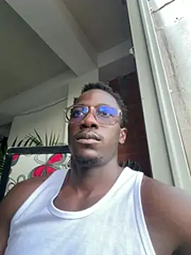 Snapshot of _Lowmaypalacios chatting on March 29, 2026, 10:33 pm Lowmaypalacios online show from March 29, 2026, 10:33 pm