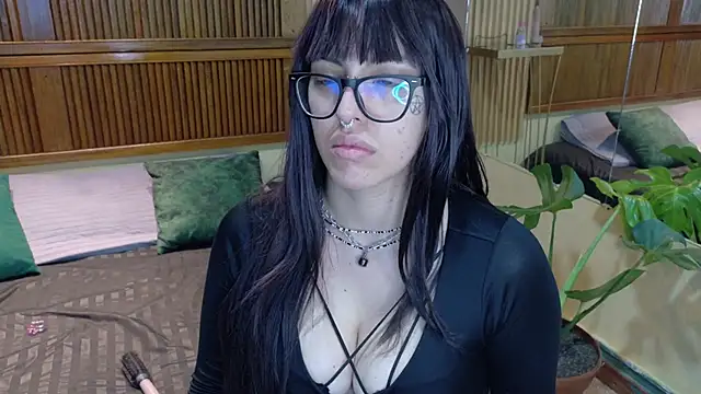 Eli666uwu online show from April 25, 2026, 1:41 pm