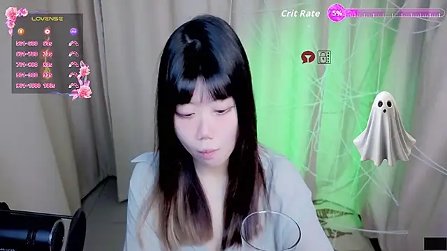 Snapshot of CryKuro_ chatting on November 2, 2025, 3:06 pm CryKuro  online show from November 2, 2025, 3:06 pm