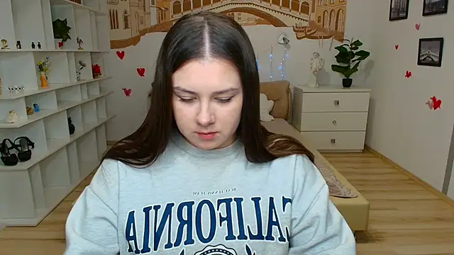 AnettaMilder online show from April 9, 2026, 5:42 am