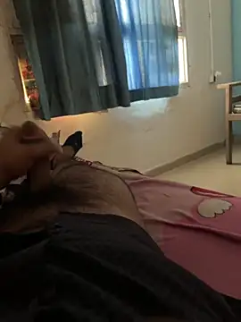 Snapshot of mrtoy121 chatting on February 28, 2025, 5:15 am mrtoy121 online show from February 28, 2025, 5:15 am