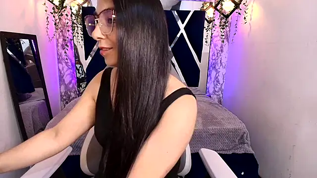 Snapshot of Karla_hernandez_ chatting on September 27, 2025, 11:38 am Karla hernandez online show from September 27, 2025, 11:38 am
