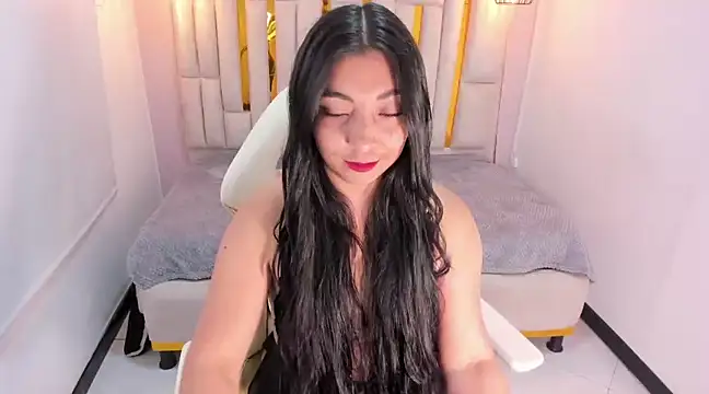 Snapshot of Karla_hernandez_ chatting on March 6, 2025, 11:36 am Karla hernandez online show from March 6, 2025, 11:36 am