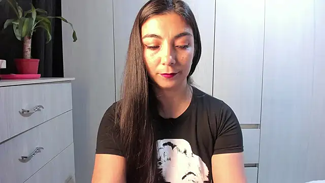 Snapshot of Karla_hernandez_ chatting on May 21, 2026, 10:45 am Karla hernandez online show from May 21, 2026, 10:45 am