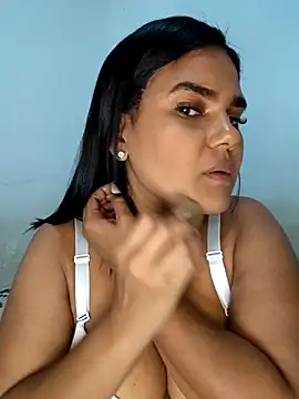 Snapshot of AntonellaShot chatting on May 10, 2026, 6:43 pm AntonellaShot online show from May 10, 2026, 6:43 pm