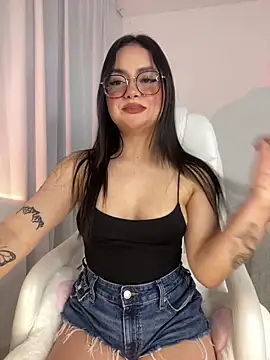 Snapshot of montmariana chatting on March 3, 2025, 12:34 am montmariana online show from March 3, 2025, 12:34 am