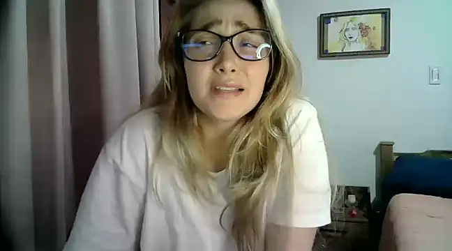 Snapshot of katy_pp chatting on January 12, 2025, 12:39 am katy pp online show from January 12, 2025, 12:39 am