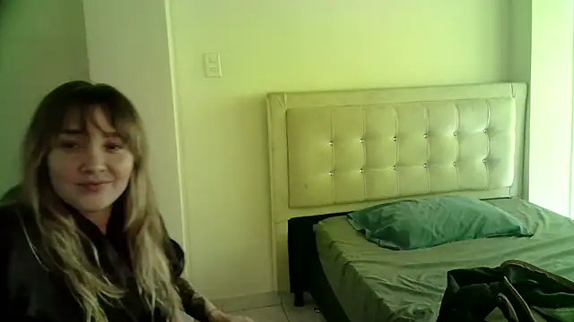 Snapshot of katy_pp chatting on November 11, 2025, 5:41 pm katy pp online show from November 11, 2025, 5:41 pm