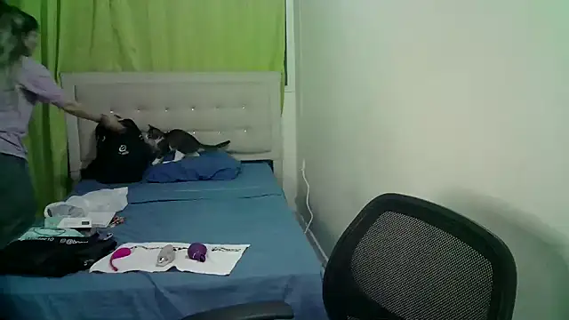 Snapshot of katy_pp chatting on October 16, 2025, 12:41 am katy pp online show from October 16, 2025, 12:41 am