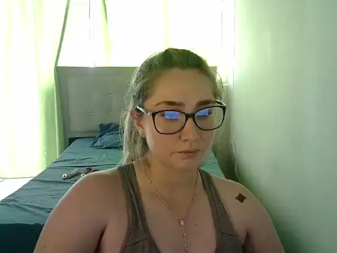 Snapshot of katy_pp chatting on October 22, 2025, 4:17 pm katy pp online show from October 22, 2025, 4:17 pm