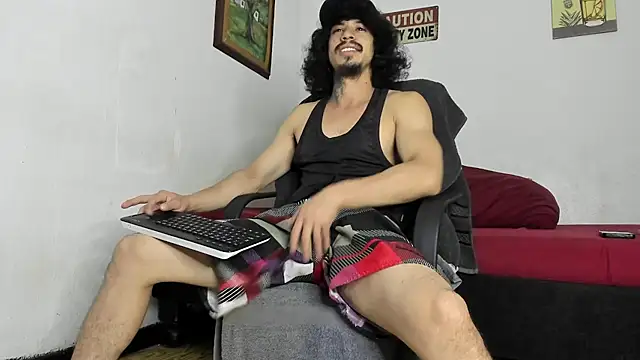 TristanWoods online show from December 23, 2025, 10:47 am