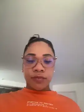 ashley Tompson1 online show from January 6, 2026, 12:42 pm