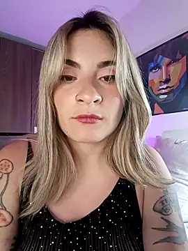 Snapshot of Rouse_A01 chatting on October 15, 2025, 2:43 am Rouse A01 online show from October 15, 2025, 2:43 am