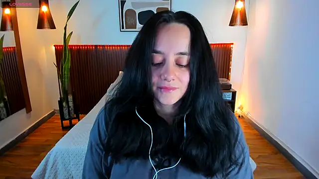 KatherineBond online show from October 21, 2025, 7:57 pm