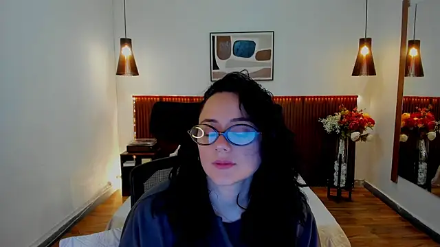 Snapshot of KatherineBond chatting on August 5, 2026, 4:12 pm KatherineBond online show from August 5, 2026, 4:12 pm